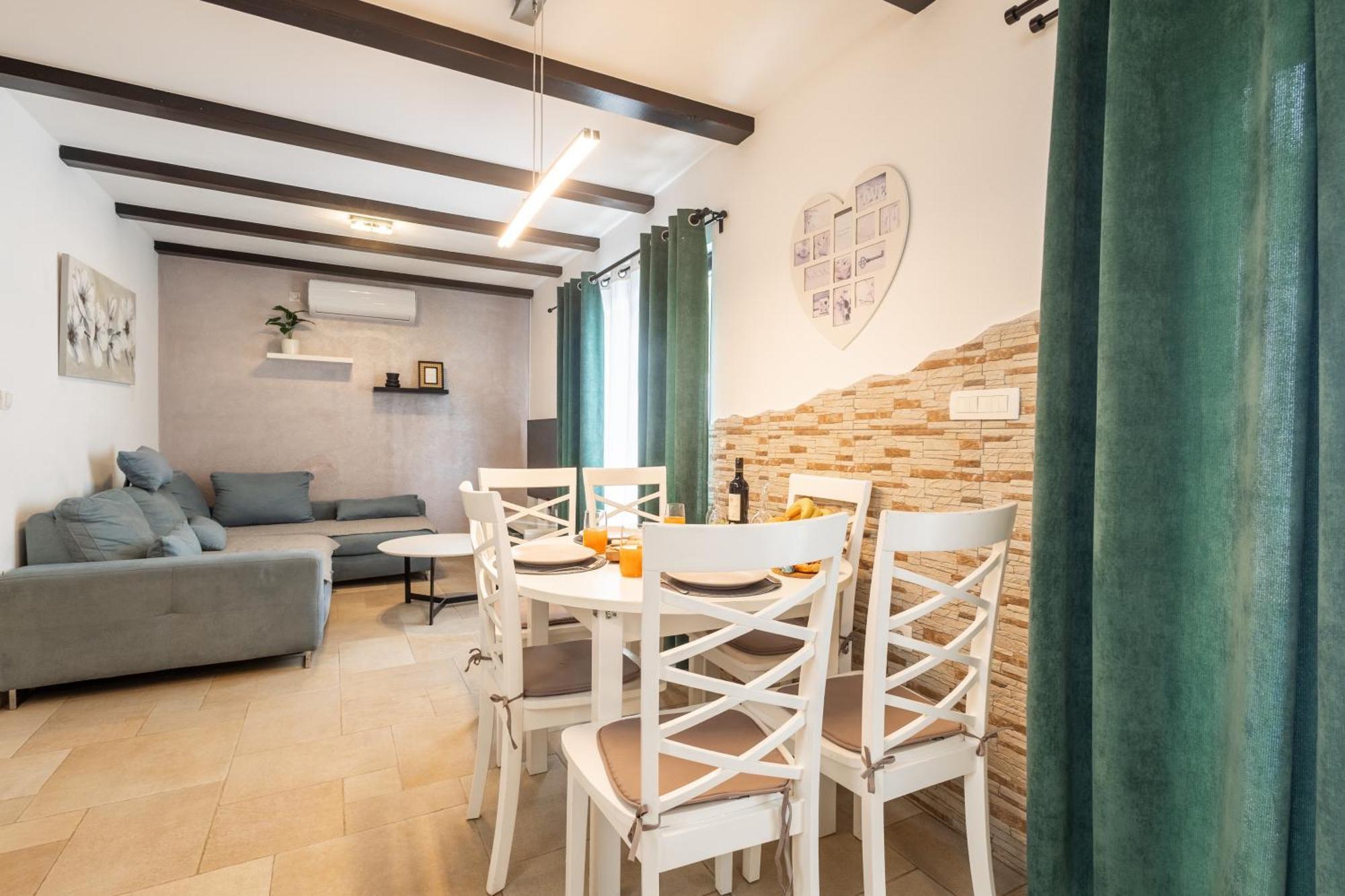Villa Palanga Trogir Exteriör bild